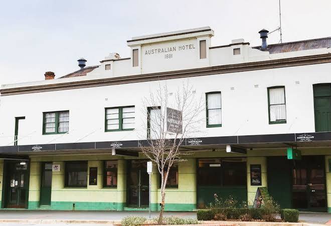 Australian hotel motel