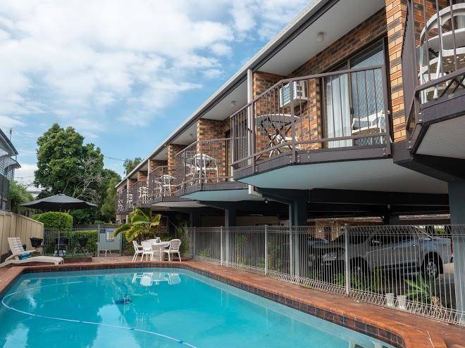 Airport Admiralty Motel Image