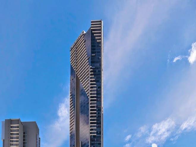 Meriton suites adelaide street brisbane