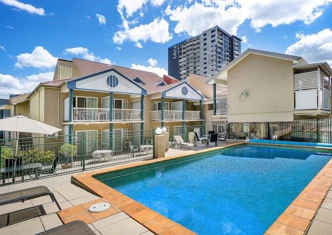 Toowong Inn & Suites Image