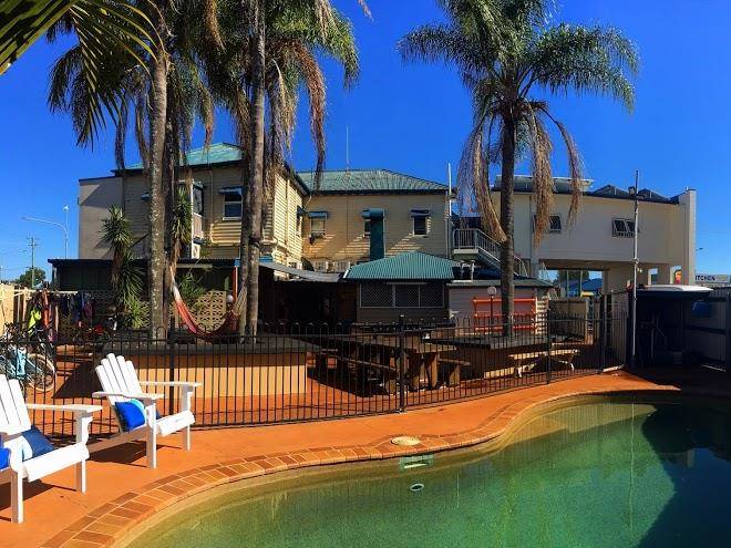 East bundy backpackers