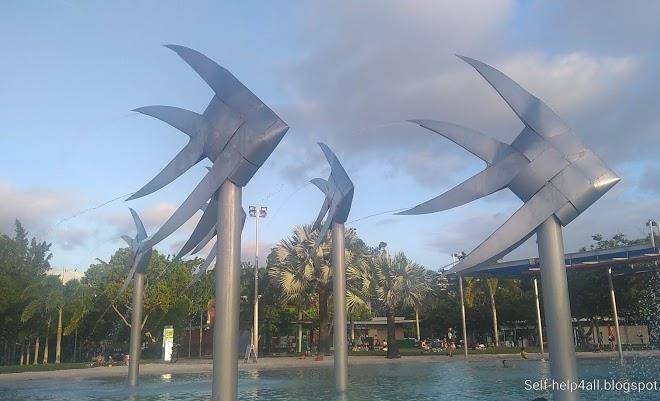 Cairns waterfront backpackers