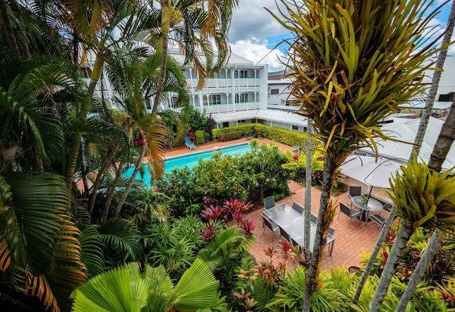 City terraces cairns