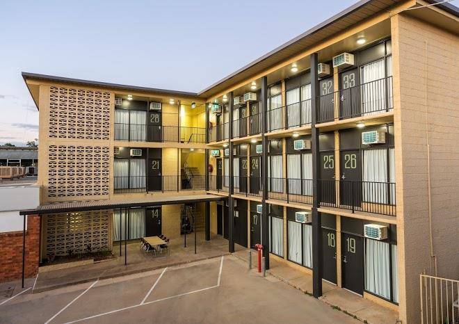 Emerald Star Hotel Image