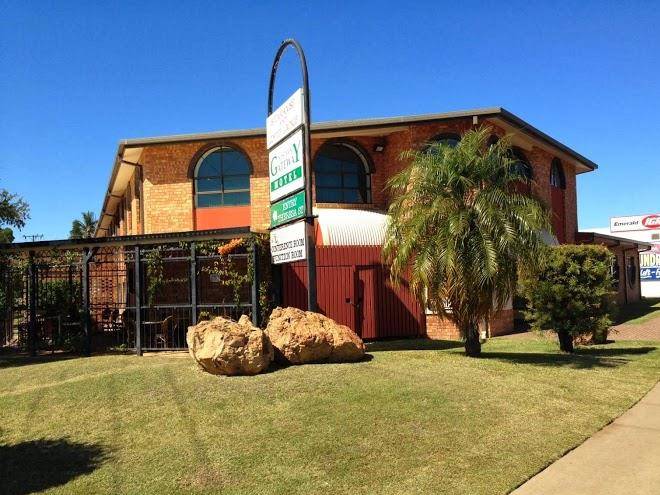 Emerald western gateway motel