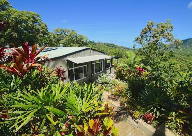 Cow bay hilltop escape