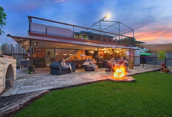 Gladstone backpackers
