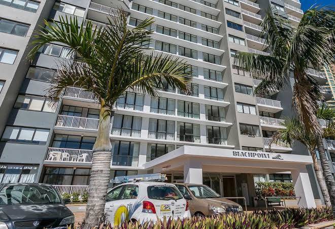 Breakfree beachpoint surfers paradise