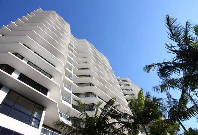 Surfers Plaza Resort Image