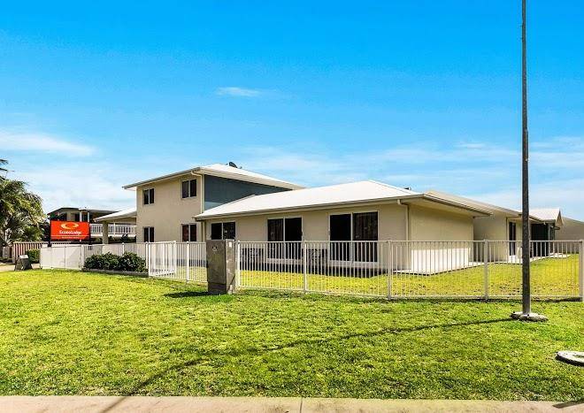 Econo Lodge Beachside Image