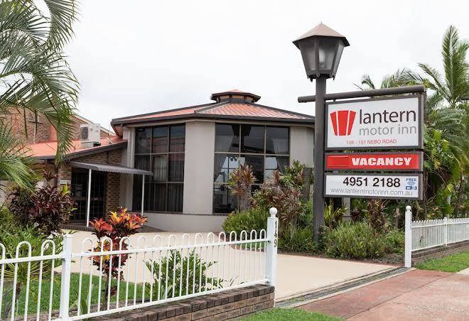 Lantern motor inn