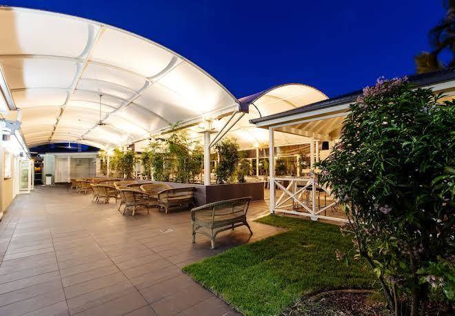 Shamrock gardens motel