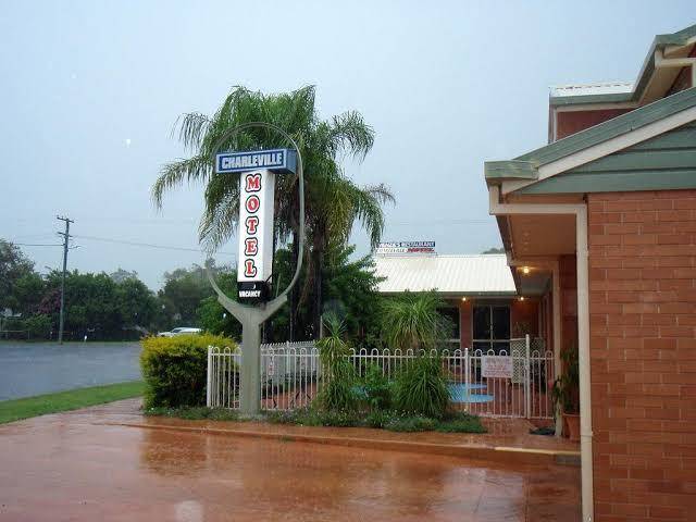 Charleville motel