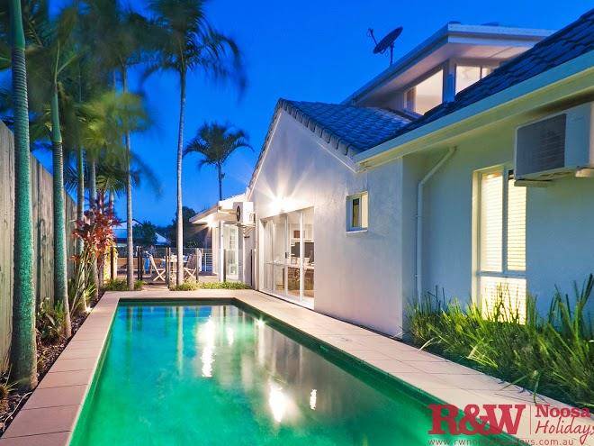 103 noosa parade r&w noosa holidays