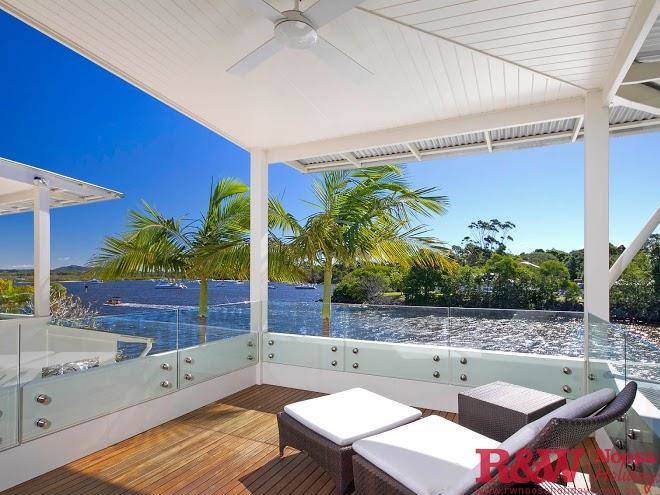 12 noosa parade rw noosa holidays