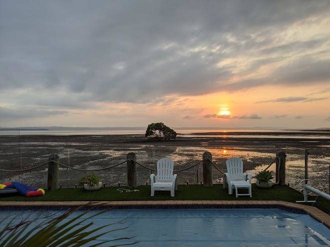 Moreton bay beach lodge