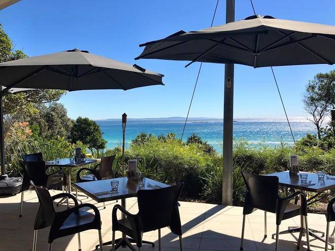 Stradbroke island beach hotel