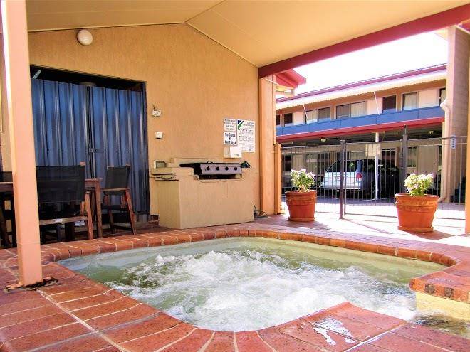 Rockhampton court motor inn