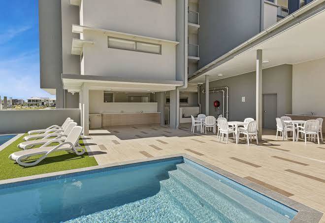 Direct hotels aquarius kawana