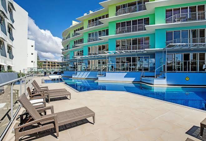 Rolling surf resort