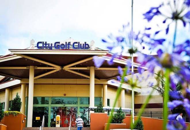 City golf club motel