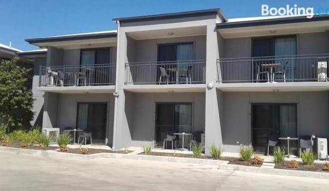 Royal motel miles 4 star free wifi