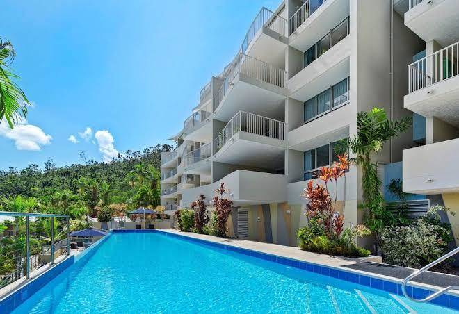 Azure sea whitsunday resort