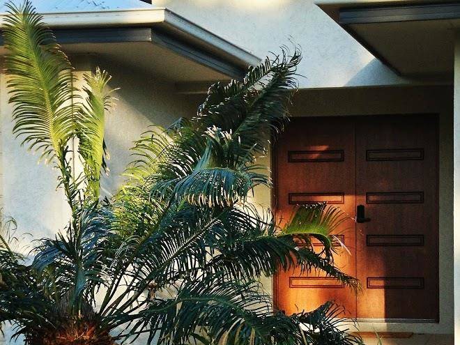 Palm lakeside holiday home bowen qld