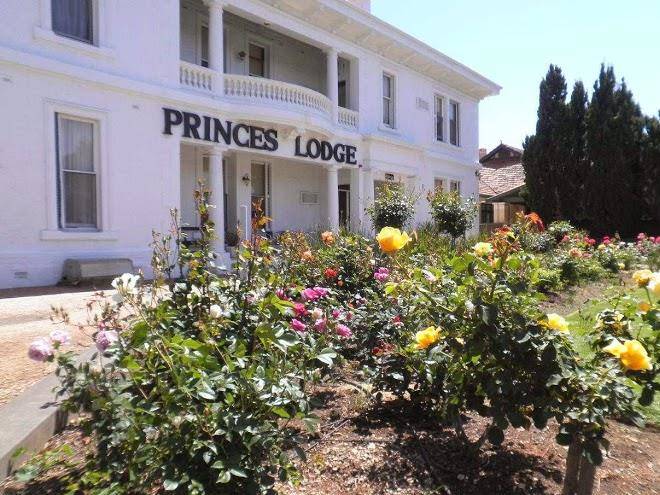 Princes Lodge Motel Image