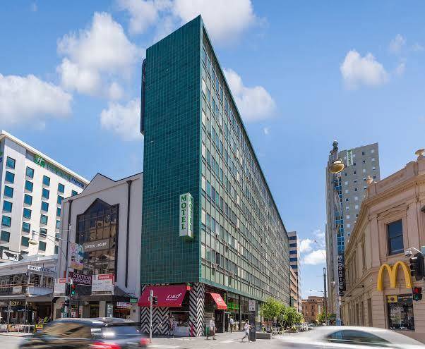 Cosmo on Bank Hotel