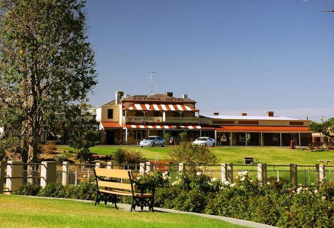 Victoria Hotel Strathalbyn Image