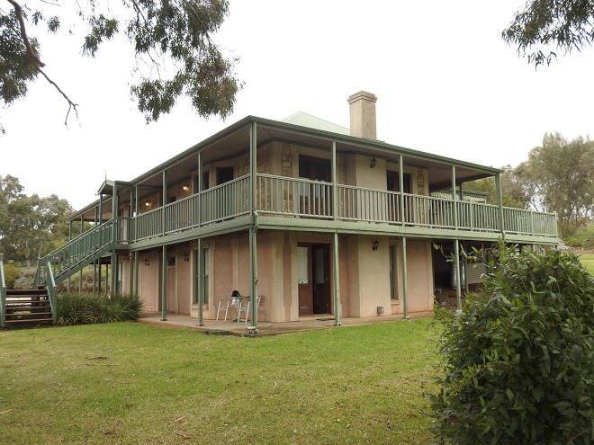 Angaston saleyards luxury accommodation
