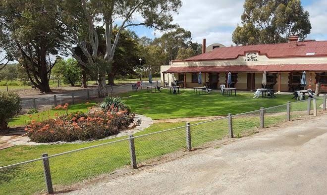 Magpie & stump hotel