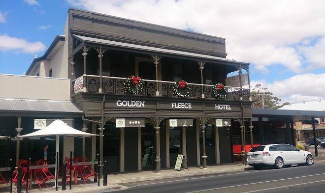 The golden fleece hotel
