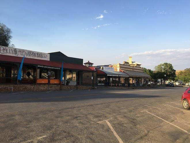 Commercial hotel burra