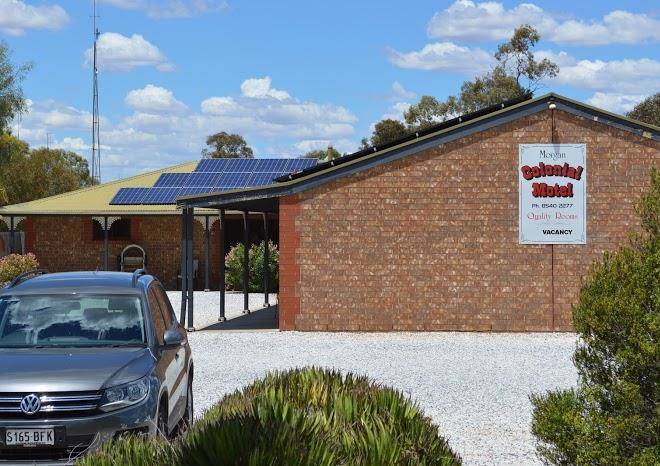 Morgan Colonial Motel Image