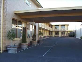 Grand central motel