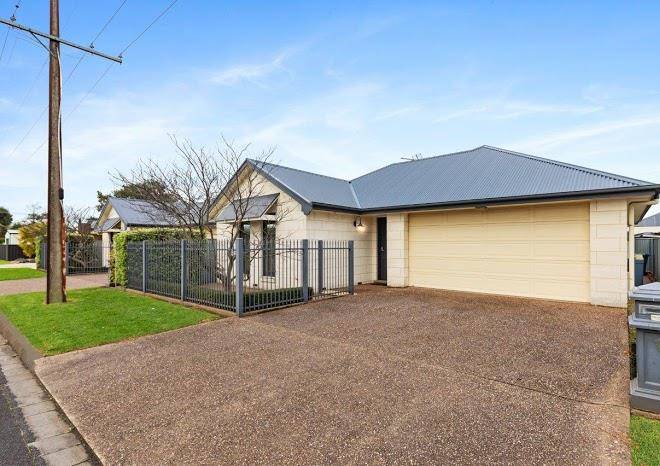 Mount gamier accommodation domain one