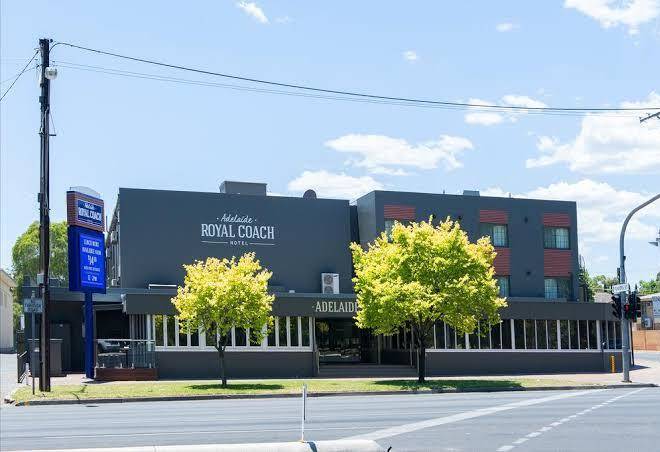 Adelaide royal coach