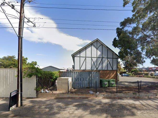 Adelaide Manor & De Veers Restaurant Image