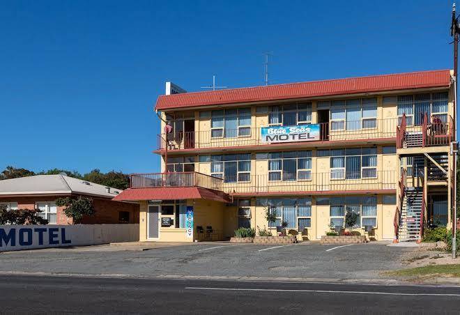 Blue Seas Motel Image