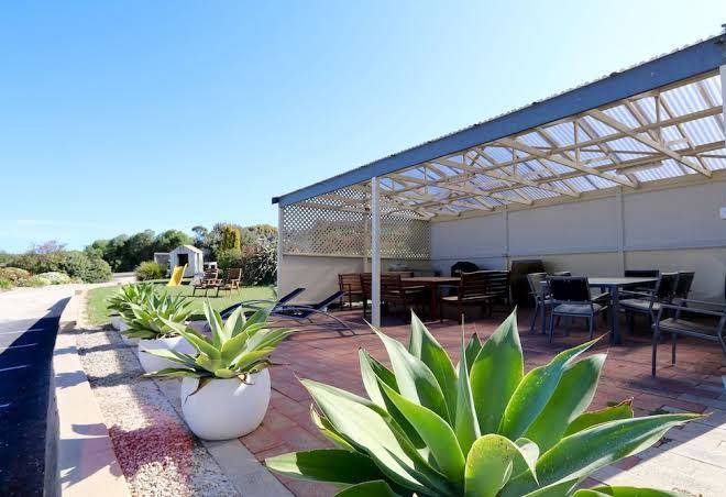 Harbour view motel