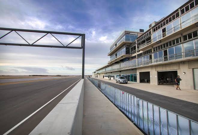 Rydges pit lane hotel