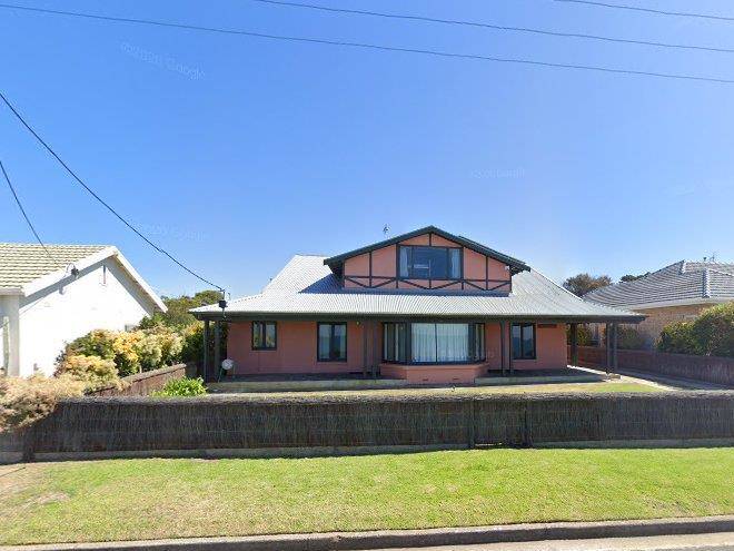 Unwind victor harbor beachfront bliss