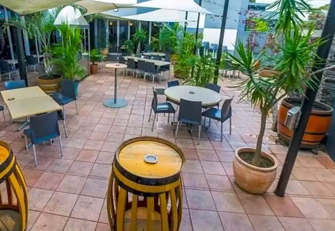 Lockleys Hotel Image