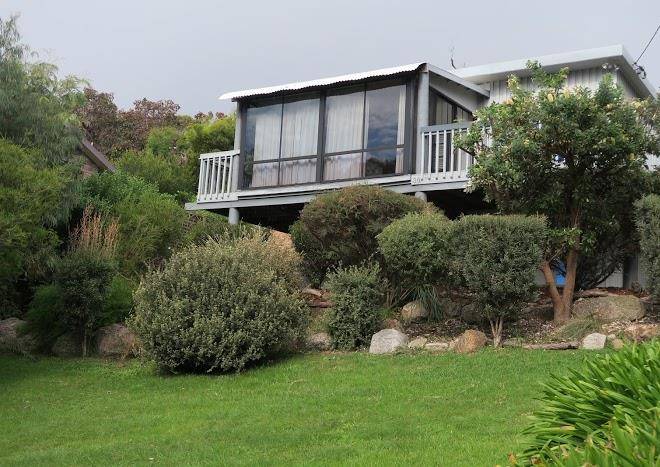 Binalong bay beach shack