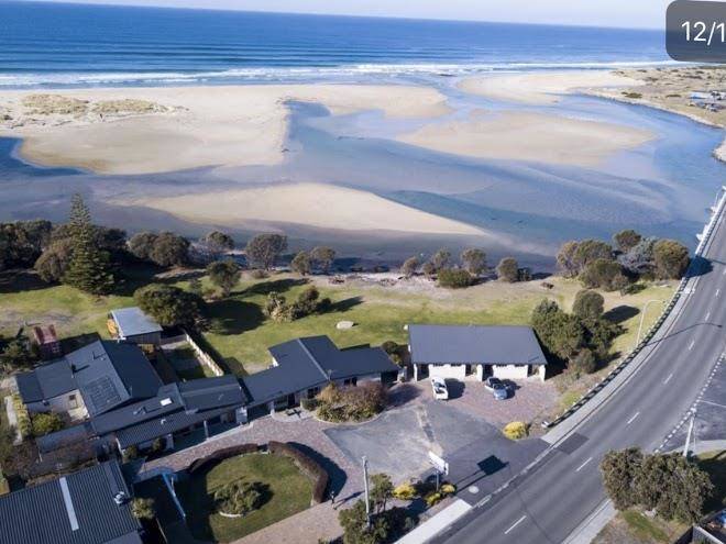 Pelican sands scamander