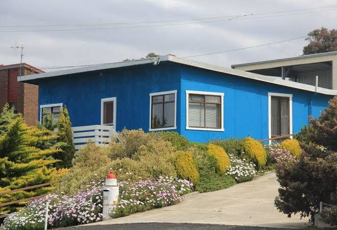 Scamander beach shack