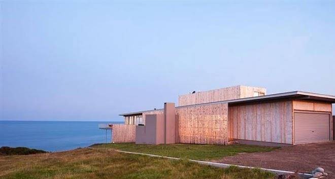 The ocean retreat