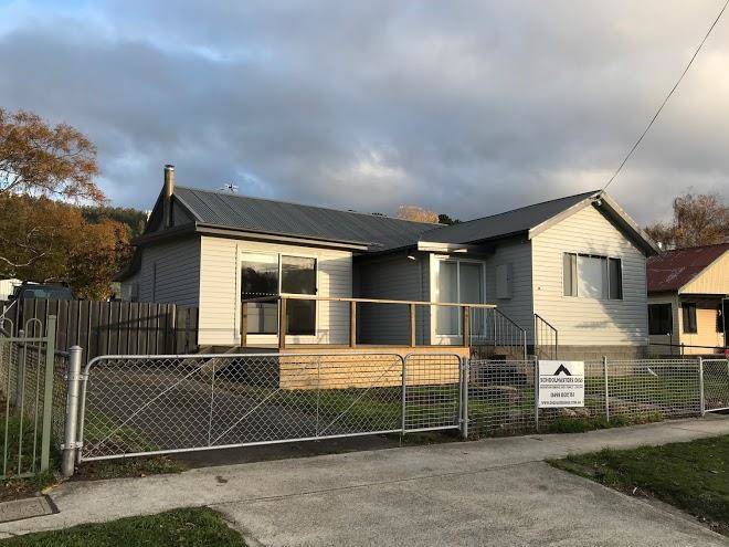 Schoolmasters digs accommodation